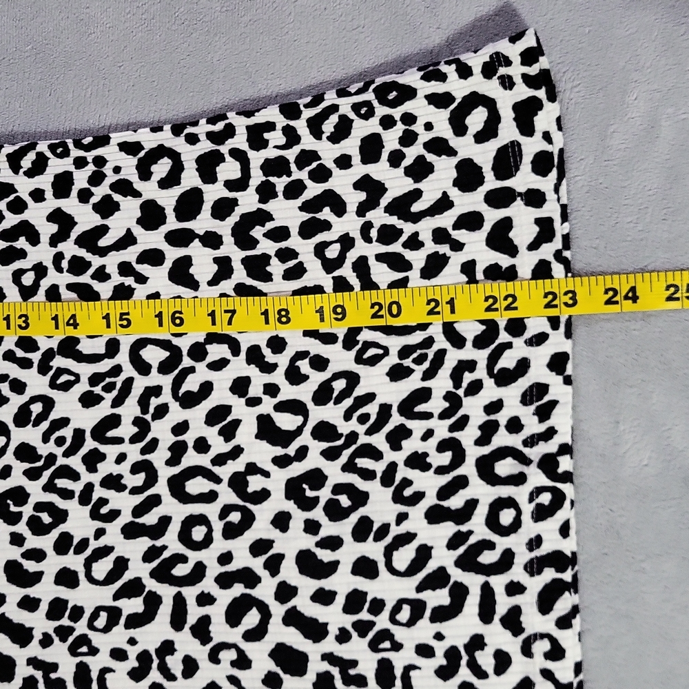 NWOT Jenni Tank Top ~ Snow Leopard 🐆 - Picture 6 of 7